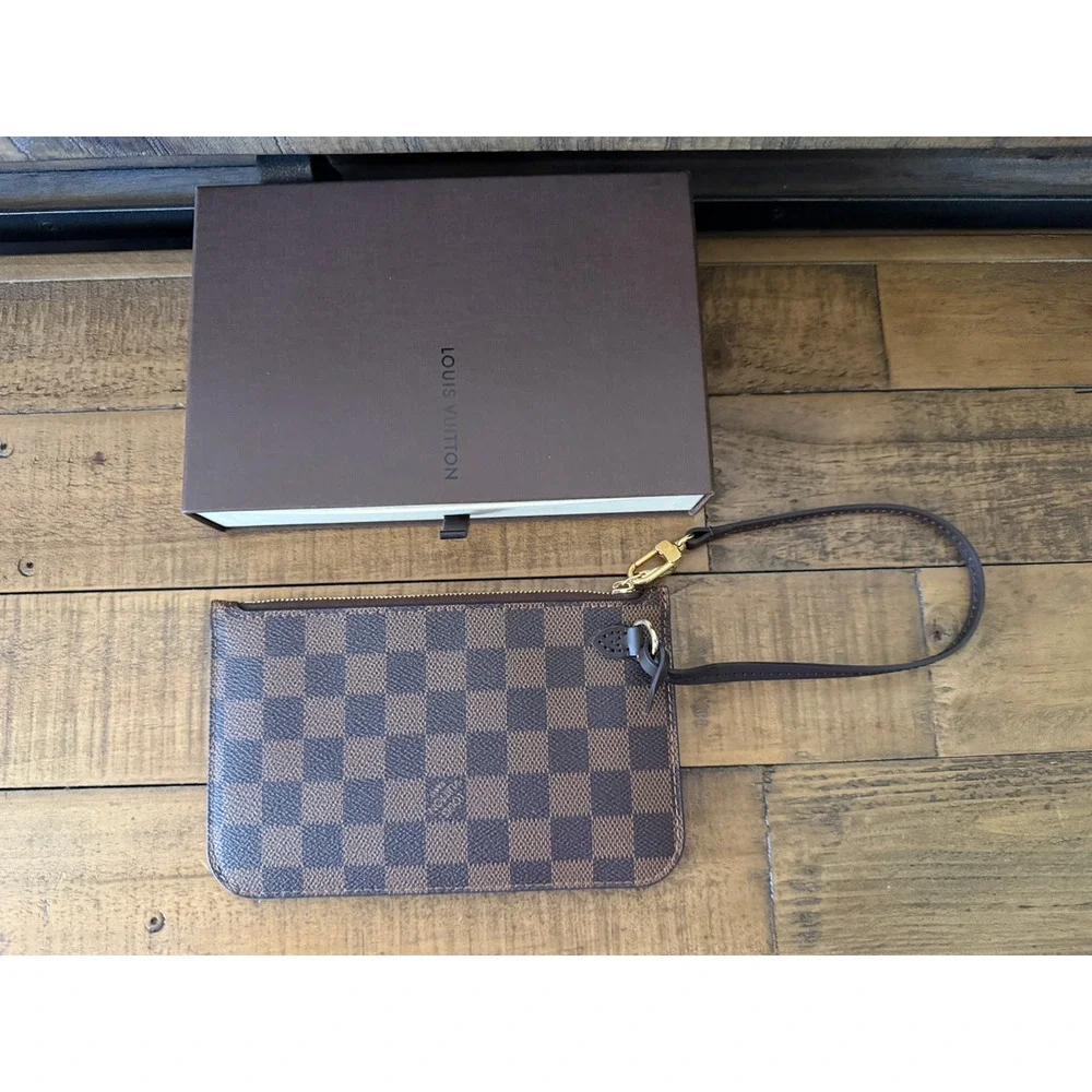 Louis Vuitton Neverfull Clutch Wristlet Women's Small Brown Damier Ebene W/Box